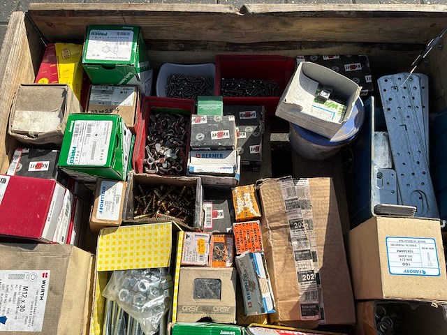 Partij bevestigingsmateriaal - afbeelding 1 van  2