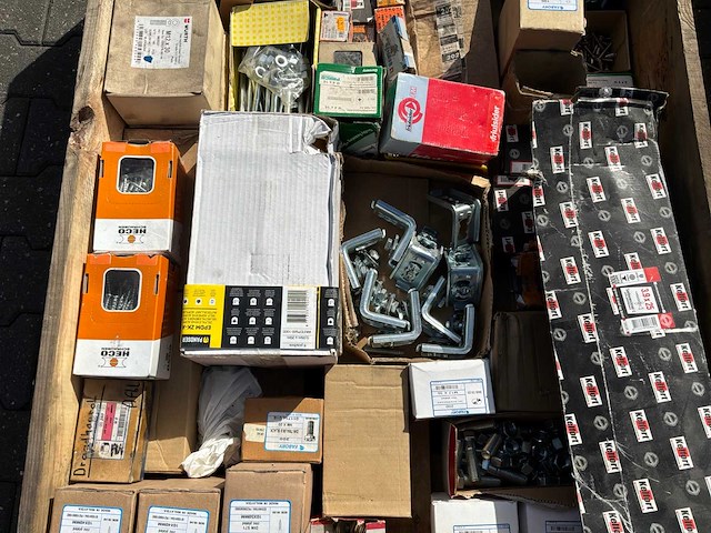 Partij bevestigingsmateriaal - afbeelding 2 van  2