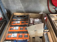 Partij bevestigingsmateriaal - afbeelding 2 van  2