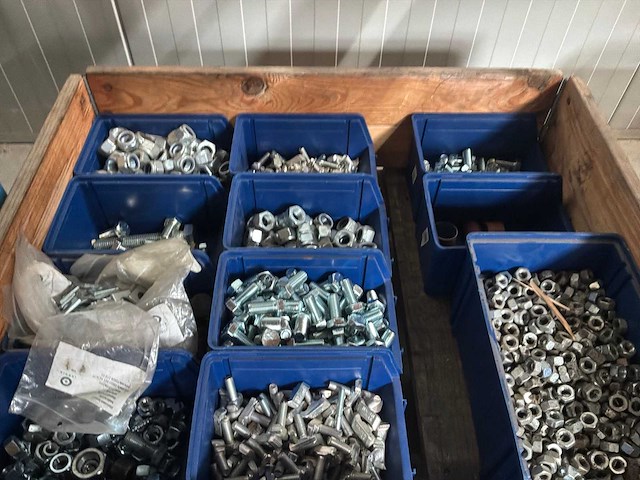 Partij bevestigingsmateriaal - afbeelding 4 van  4