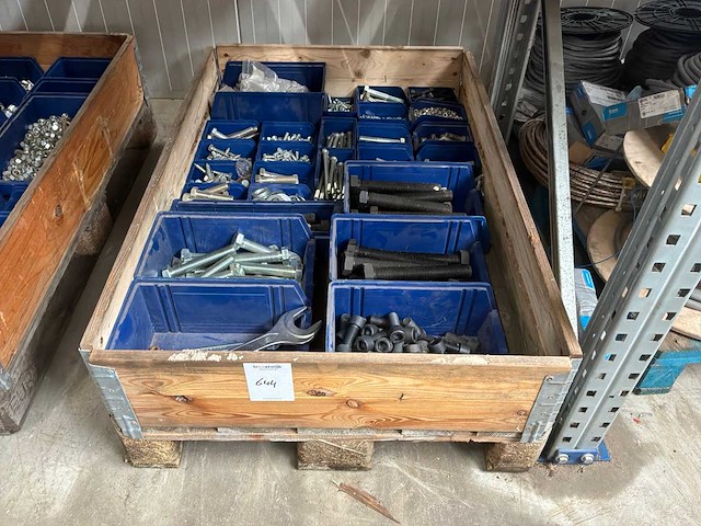 Partij bevestigingsmateriaal - afbeelding 1 van  4