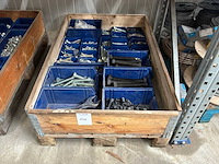 Partij bevestigingsmateriaal - afbeelding 1 van  4