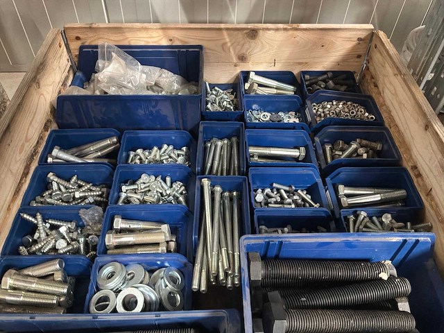 Partij bevestigingsmateriaal - afbeelding 4 van  4