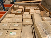 Partij bevestigingsmateriaal - afbeelding 27 van  27