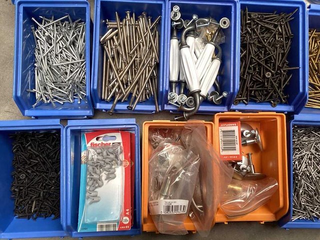 Partij bevestigingsmaterialen en deurbeslag - afbeelding 4 van  6