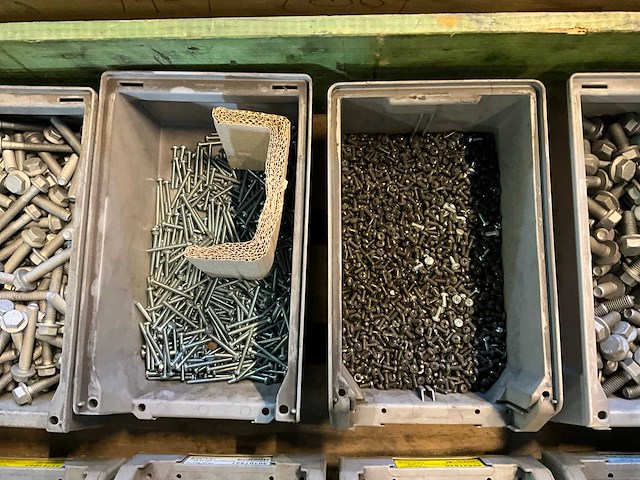 Partij bevestigingsmaterialen en koppelingen - afbeelding 4 van  7