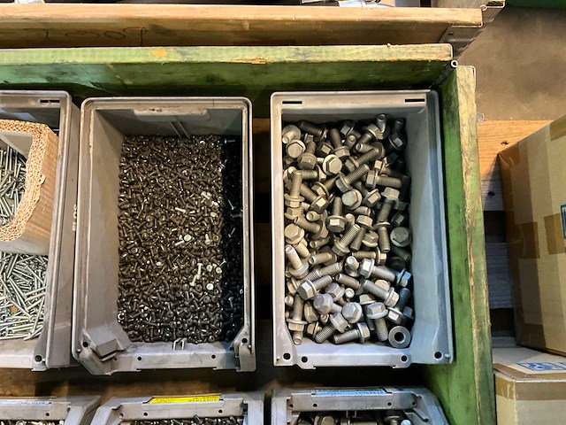 Partij bevestigingsmaterialen en koppelingen - afbeelding 5 van  7