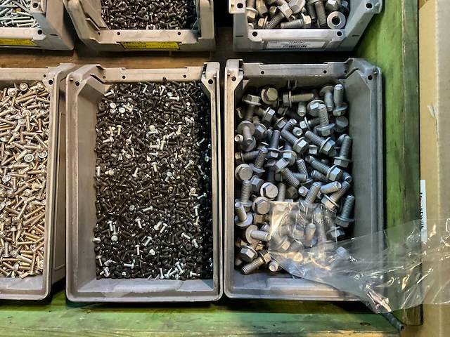Partij bevestigingsmaterialen en koppelingen - afbeelding 7 van  7