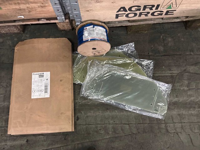 Partij bevestigingsmaterialen en - afbeelding 2 van  12