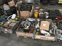 Partij bevestigingsmaterialen en - afbeelding 4 van  12