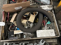 Partij bevestigingsmaterialen en - afbeelding 11 van  12