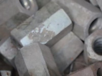 Partij bevestigingsmaterialen in kist o.a. moeren - afbeelding 4 van  6