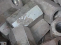 Partij bevestigingsmaterialen in kist o.a. moeren - afbeelding 4 van  6