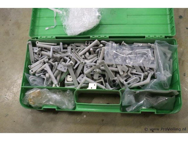 Partij bevestigingsmaterialen in opbergkoffer - afbeelding 3 van  4