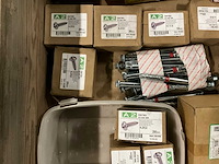 Partij bevestigingsmaterialen o.a. rvs - afbeelding 3 van  11