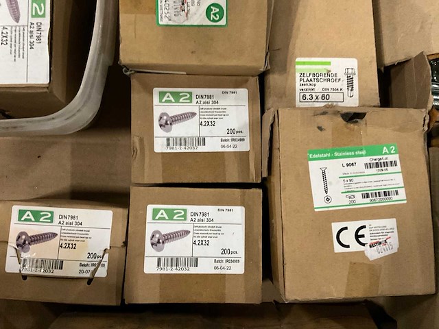 Partij bevestigingsmaterialen o.a. rvs - afbeelding 4 van  11