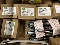 Partij bevestigingsmaterialen o.a. rvs - afbeelding 5 van  11