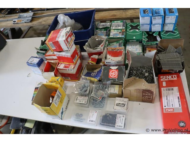 Partij bevestigingsmaterialen o.a. spax 4cut spaanplaatschroef - afbeelding 1 van  9