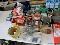 Partij bevestigingsmaterialen o.a. spax 4cut spaanplaatschroef - afbeelding 1 van  9