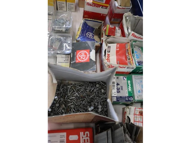 Partij bevestigingsmaterialen o.a. spax 4cut spaanplaatschroef - afbeelding 6 van  9