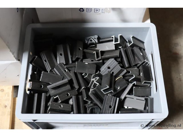 Partij bevestigingsmaterialen t.b.v. zonnepanelen o.a. esdec clickfit evo montagebeugels voor golfplaatdak 100-8090 - afbeelding 8 van  11