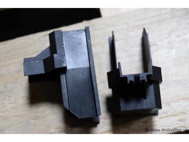 Partij bevestigingsmaterialen t.b.v. zonnepanelen - afbeelding 6 van  7