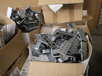 Partij bevestigingsmaterialen t.b.v. zonnepanelen - afbeelding 2 van  9