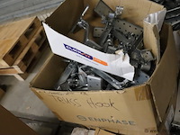 Partij bevestigingsmaterialen t.b.v. zonnepanelen - afbeelding 4 van  9