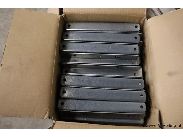 Partij bevestigingsmaterialen t.b.v. zonnepanelen - afbeelding 8 van  9