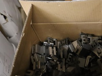 Partij bevestigingsmaterialen t.b.v. zonnepanelen - afbeelding 3 van  9