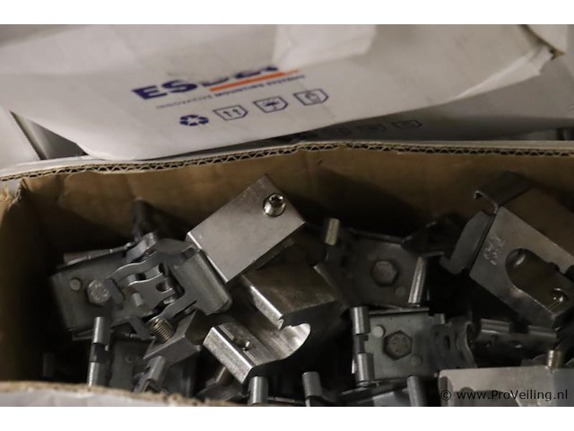 Partij bevestigingsmaterialen t.b.v. zonnepanelen - afbeelding 6 van  9