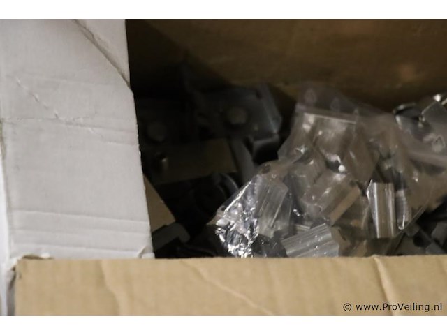 Partij bevestigingsmaterialen t.b.v. zonnepanelen - afbeelding 7 van  9