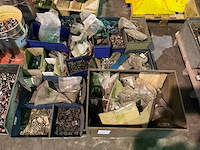 Partij bevestigingsmaterialen - afbeelding 1 van  6