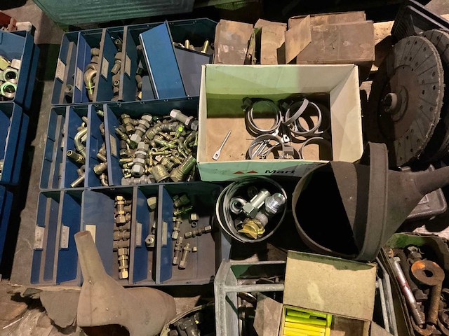 Partij bevestigingsmaterialen - afbeelding 2 van  5