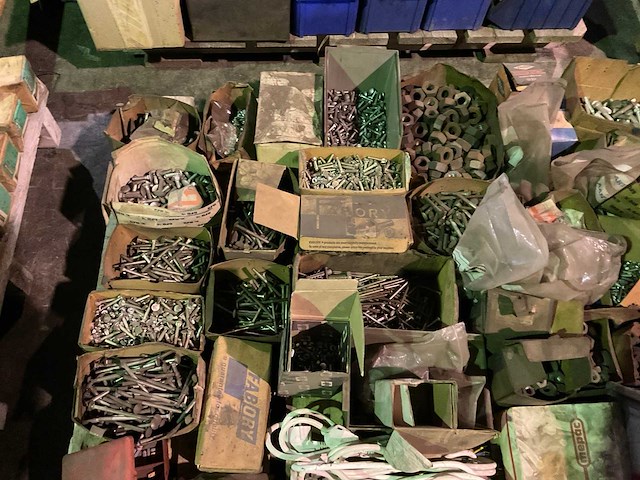 Partij bevestigingsmaterialen - afbeelding 3 van  5