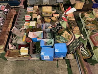 Partij bevestigingsmaterialen - afbeelding 1 van  5