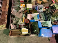 Partij bevestigingsmaterialen - afbeelding 2 van  5