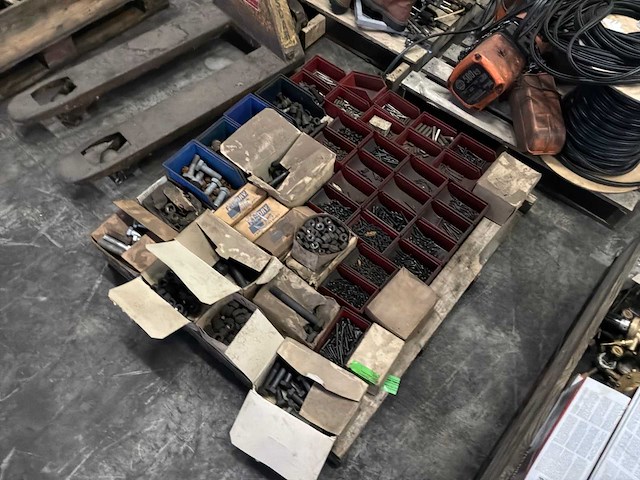 Partij bevestigingsmaterialen - afbeelding 2 van  4