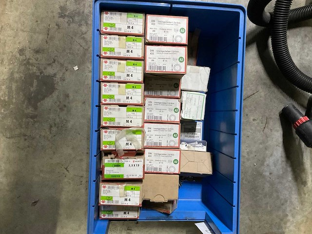 Partij bevestigingsmaterialen - afbeelding 1 van  3