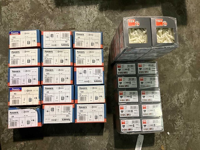 Partij bevestigingsmaterialen - afbeelding 1 van  3