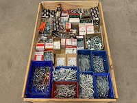Partij bevestigingsmaterialen - afbeelding 1 van  10