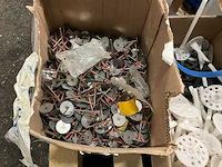 Partij bevestigingsmaterialen - afbeelding 2 van  2