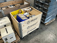 Partij bevestigingsmaterialen - afbeelding 1 van  8