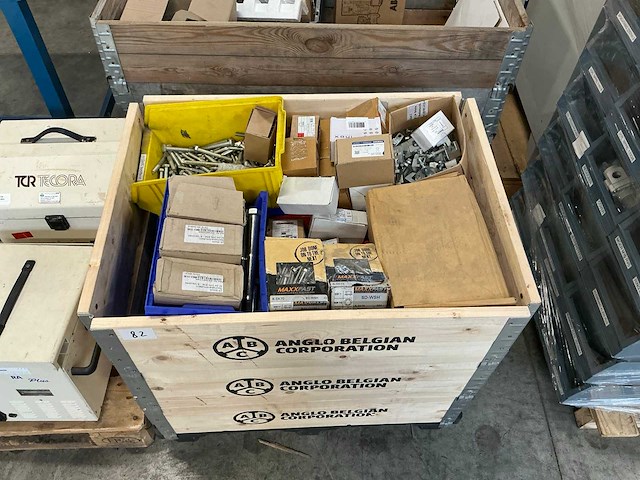 Partij bevestigingsmaterialen - afbeelding 2 van  8