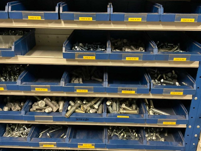 Partij bevestigingsmaterialen - afbeelding 2 van  17