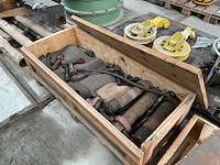 Partij bevestigingsmaterialen - afbeelding 1 van  3