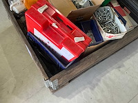Partij bevestigingsmiddelen en divers - afbeelding 3 van  5