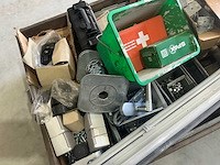 Partij bevestigingsmiddelen en divers - afbeelding 2 van  5