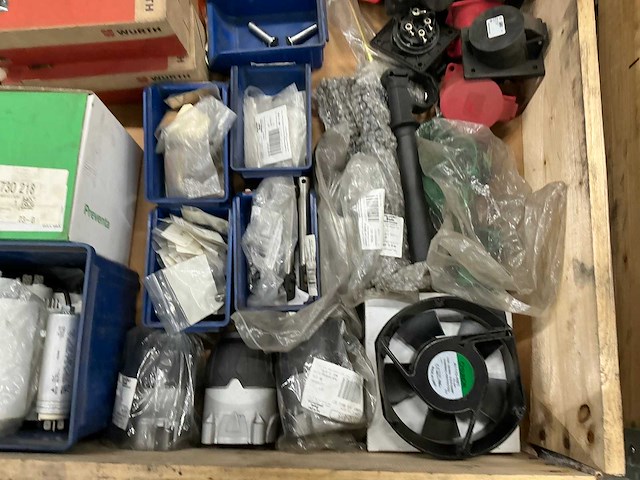 Partij bevestigingsmiddelen en divers - afbeelding 3 van  6