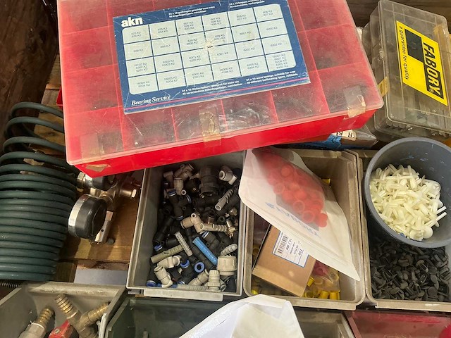 Partij bevestigingsmiddelen - afbeelding 7 van  7